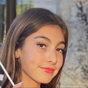 Meet your Posher, Charli